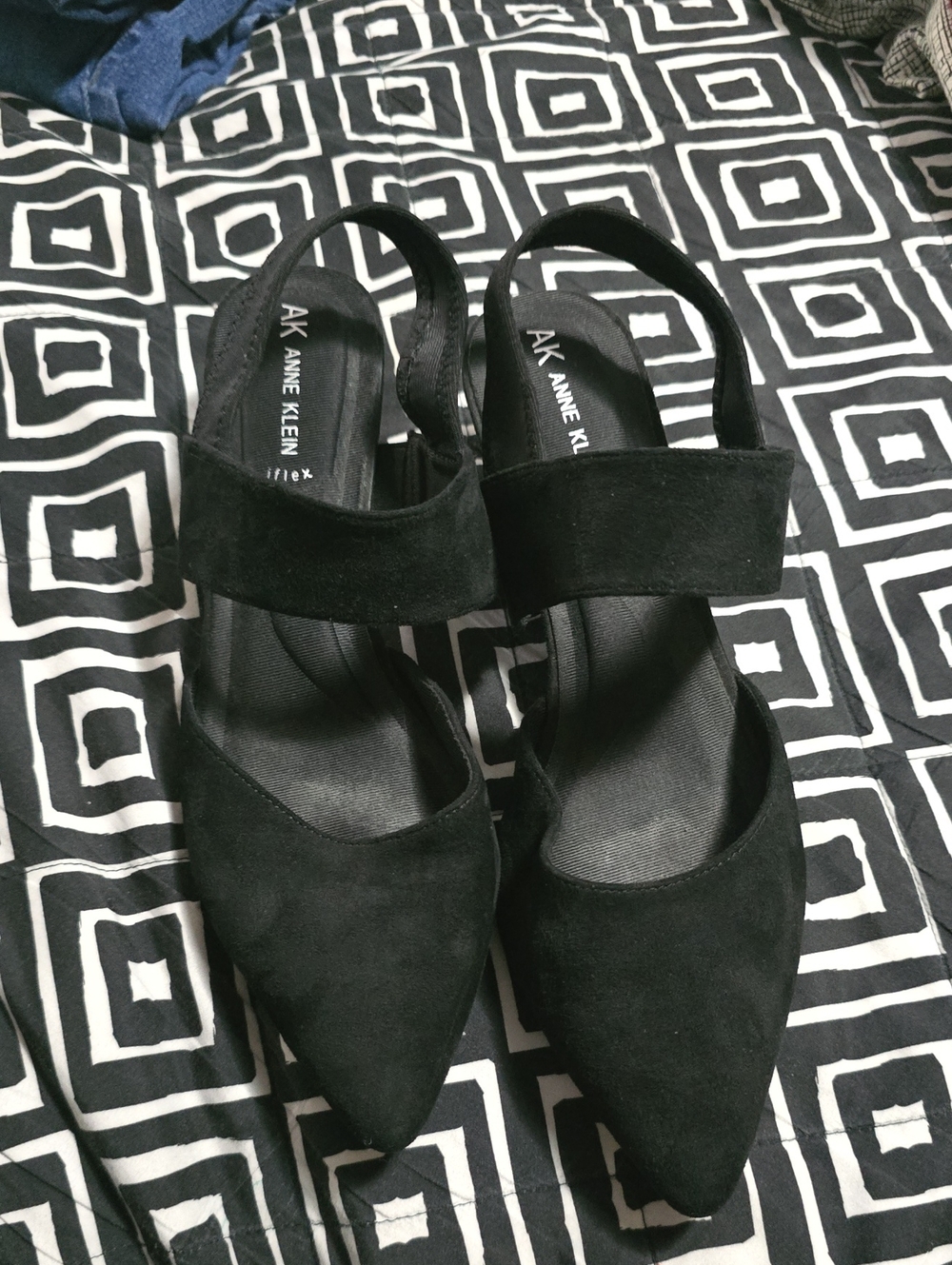 Anne Klein Black Pointed Slingback Mules